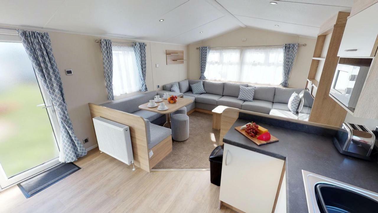 Carlton Meres Holiday Park Rendham Εξωτερικό φωτογραφία